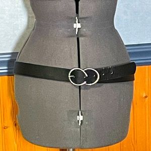 🔥3 for $15 Sale- Black belt with silver buckle